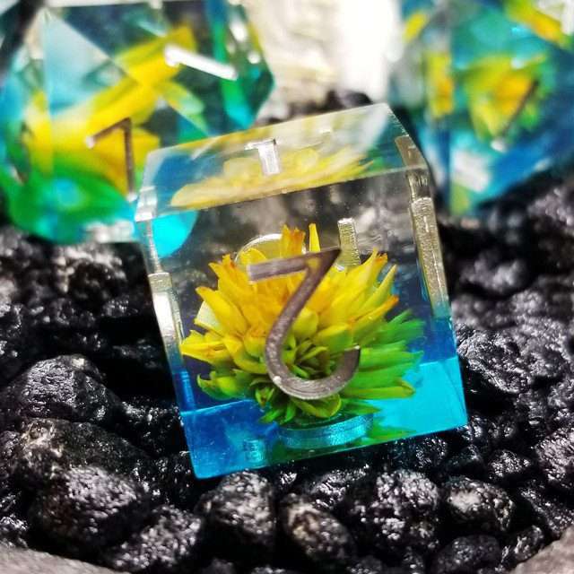 Sage’s Water Flowers Sharp Edge Resin Polyhedral Dice Set - Sage's PortalSharp Edge Resin Dice Set