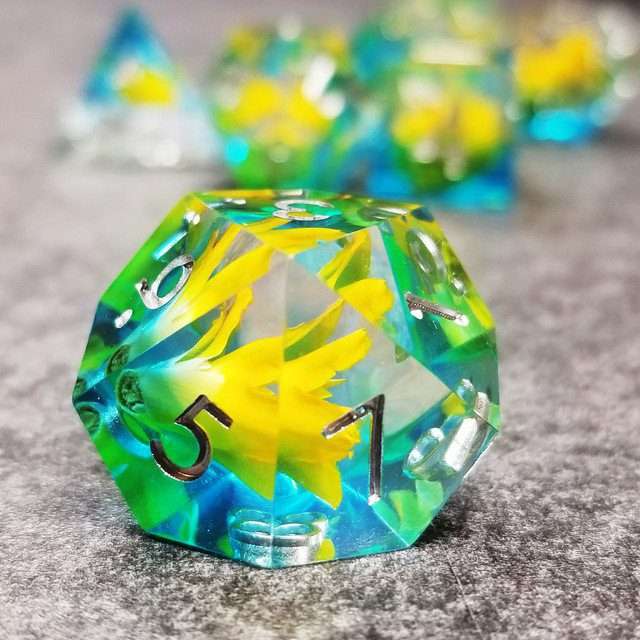 Sage’s Water Flowers Sharp Edge Resin Polyhedral Dice Set - Sage's PortalSharp Edge Resin Dice Set