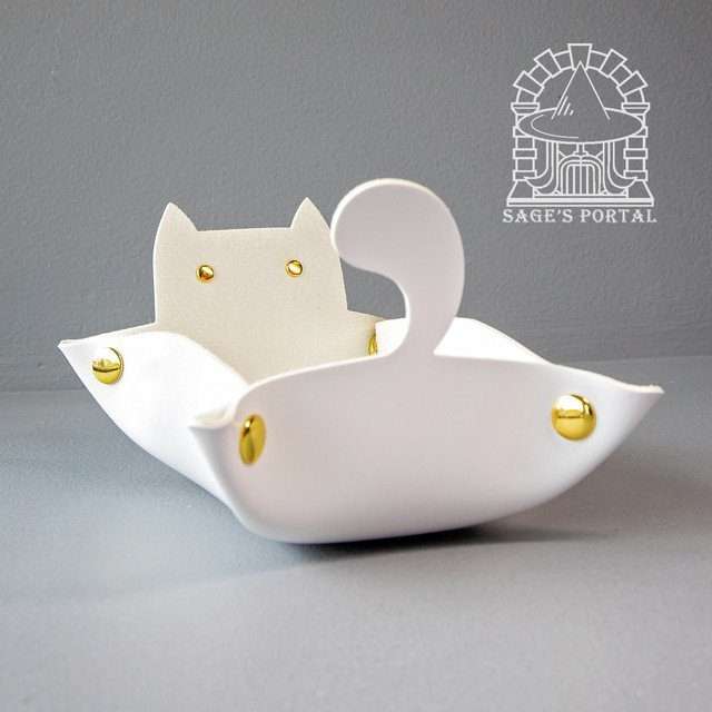 Sage's White Enchanted Cat Dice Tray - Sage's PortalDice Tray